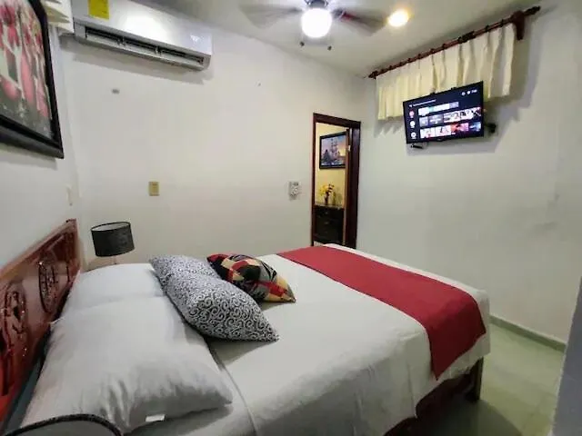 Paulina - Depto Cerca De Universidad Del Caribe Cancún Apartamento